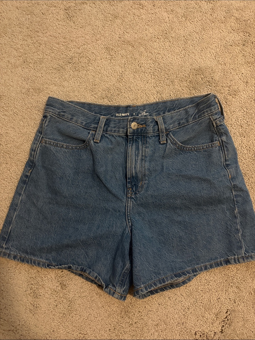 Old Navy Baggy Denim Short size 6